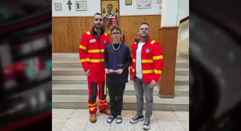 Egy 13 éves fiú mentette meg nevelőanyja életét Edelényben