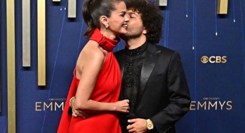 A szerelem karácsonyfája - Selena Gomez és Benny Blanco alkotása igazán szerethető