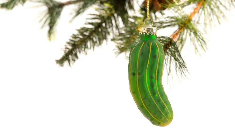 Ezért akasztanak uborkát a karácsonyfára