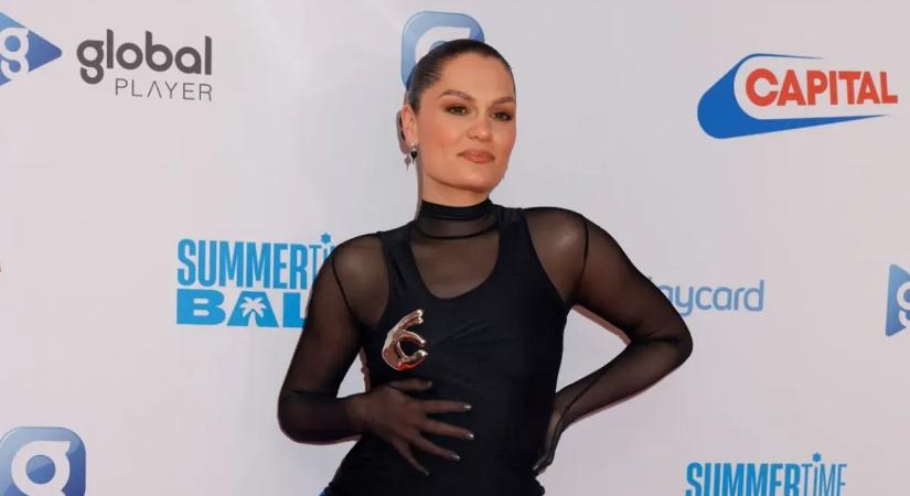 Őszintén vallott a népszerű énekesnő: visszatérhet rákos betegsége