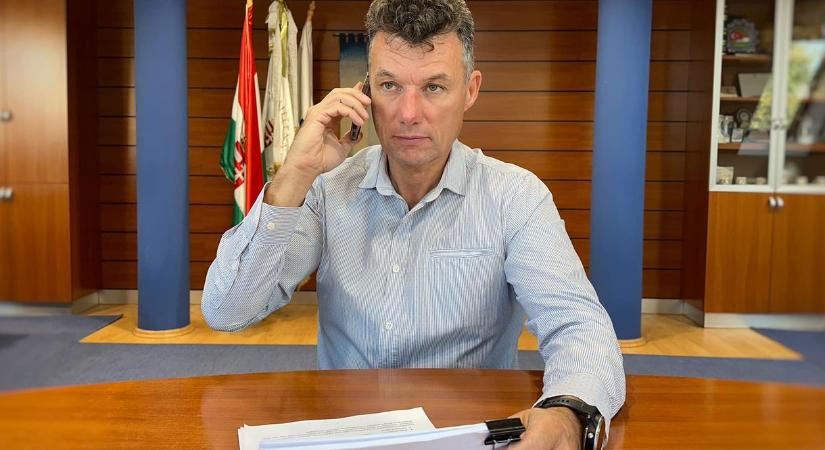 Visszavonatná Juhász Péter Pál kitüntetését Dunakeszi polgármestere