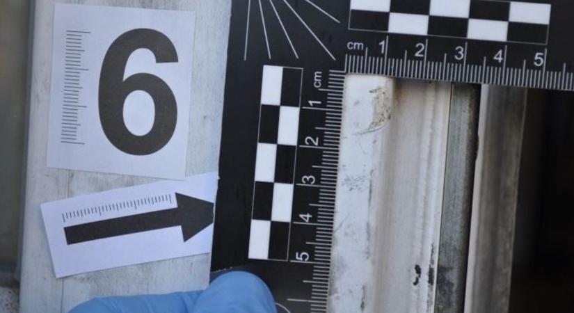 Az idős betörő mindent megtett, hogy bejusson a boltba éjjel