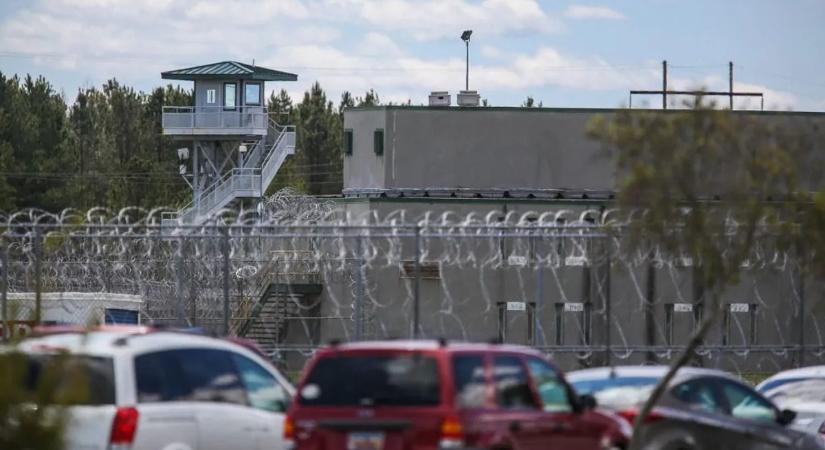 Drónnal érkezett a karácsonyi ajándék a börtönbe: steak, ráklábak és egy kis marihuána