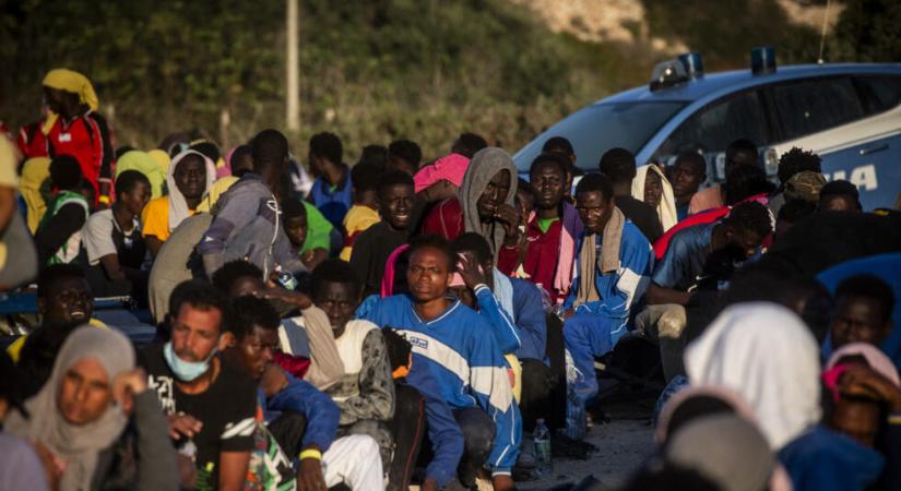 Az ENSZ segélyszervezete 28 milliárd euróra csökkentette a 2026-os támogatási pályázatát a rászorulók részére