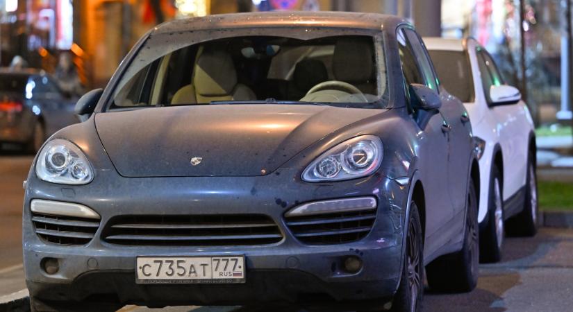 Százával térdeltek le a Porschék Oroszországban