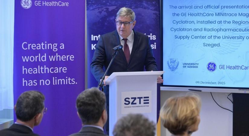 Sehol a világon nem működik még ez a gép, de Szegeden már a rákterápiát forradalmasíthatja