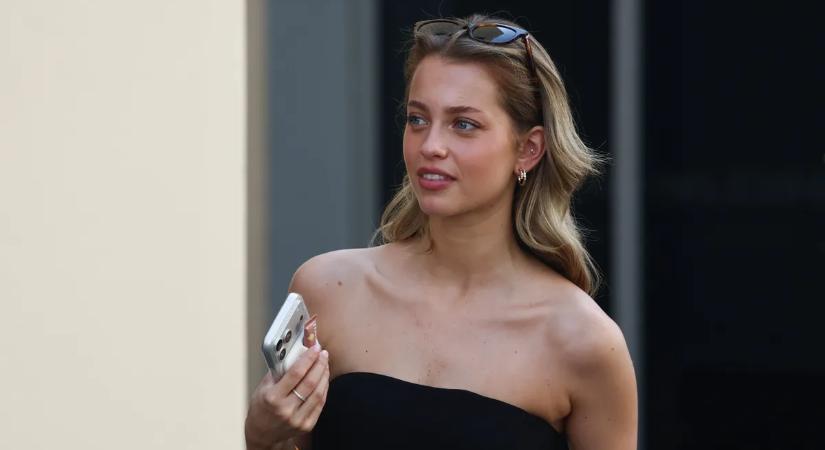 Vadító fehérneműben szexizik a friss Forma-1-es világbajnok barátnője