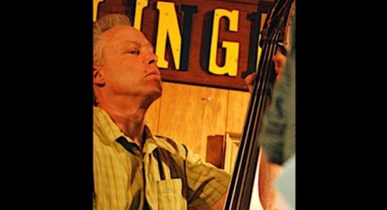 Kutyasétáltatás közben gázolták halálra a Grammy-díjra jelölt zenészt