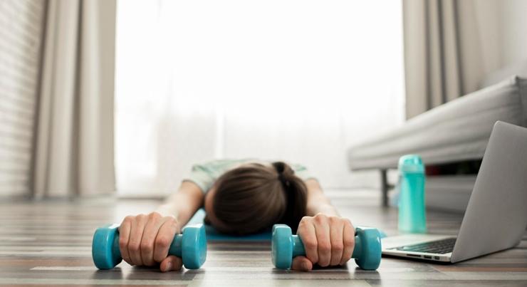 Ha csak egyre van időd: mi a fontosabb, a jó alvás vagy a testmozgás?