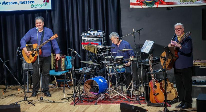 Az Esőmanóknak gyűjt a neves zenekar (galériavideó)