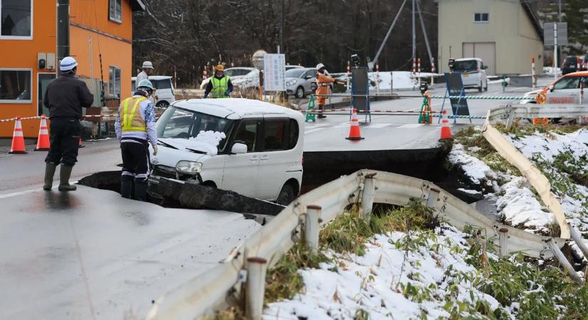 Képeken a pusztító földrengés - 9 ezer ember menekült el az otthonából