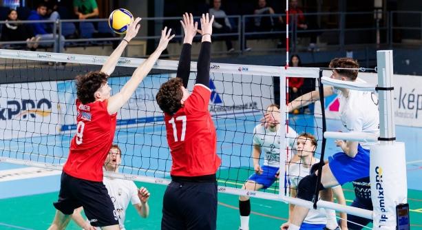 Csak a szettek hajráit nem bírta a DKSE