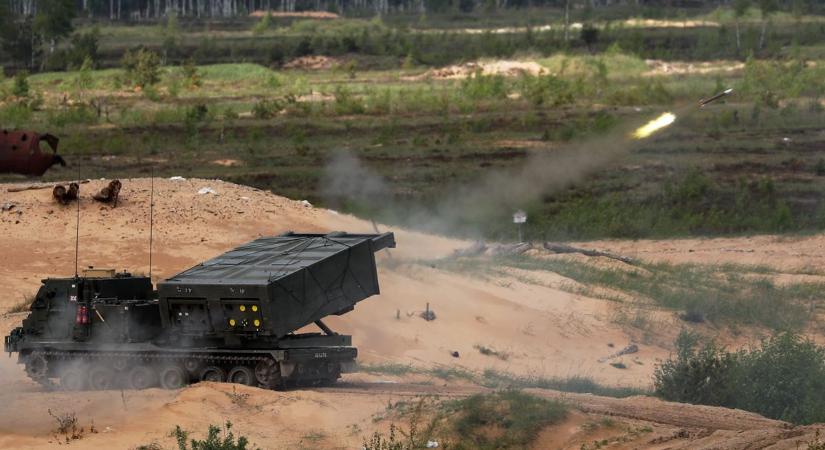 Balesetben meghalt a brit fegyveres erők egyik tagja Ukrajnában