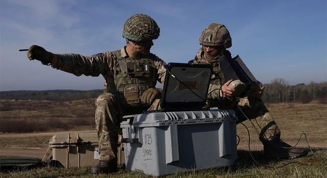 Életét vesztette egy brit katona új fegyver kipróbálása közben Ukrajnában
