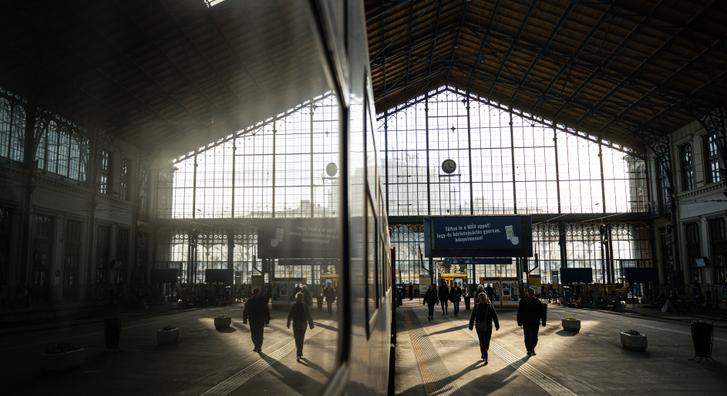 Tizenkilenc perc lesz a reptéri vasút menetideje, 3-4 ezer forint a jegyár