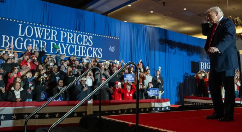 Közel egy éve kormányoz, de még mindig Bidenre keni vagy egyszerűen hoaxnak nevezi az áremelkedést Trump