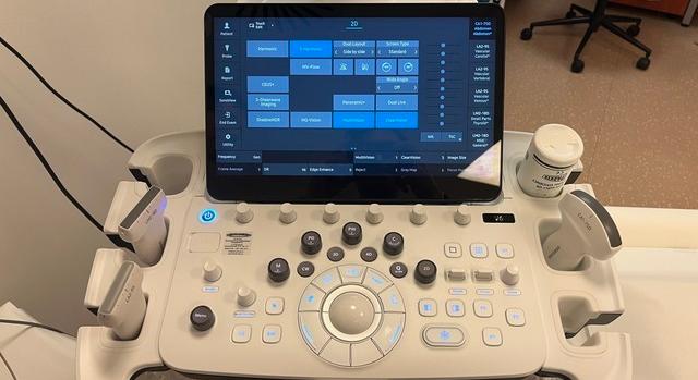 Új ultrahang készülék a Radiológiai osztályon