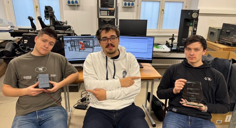 Szolnoki gépiparis diákok remekeltek az első GAMF PLC programozó versenyen