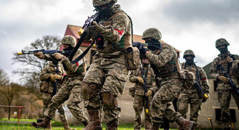 Rekordmértékű visszaesés az Ukrajnának nyújtott segélyben: Európa nem tudja pótolni Amerikát