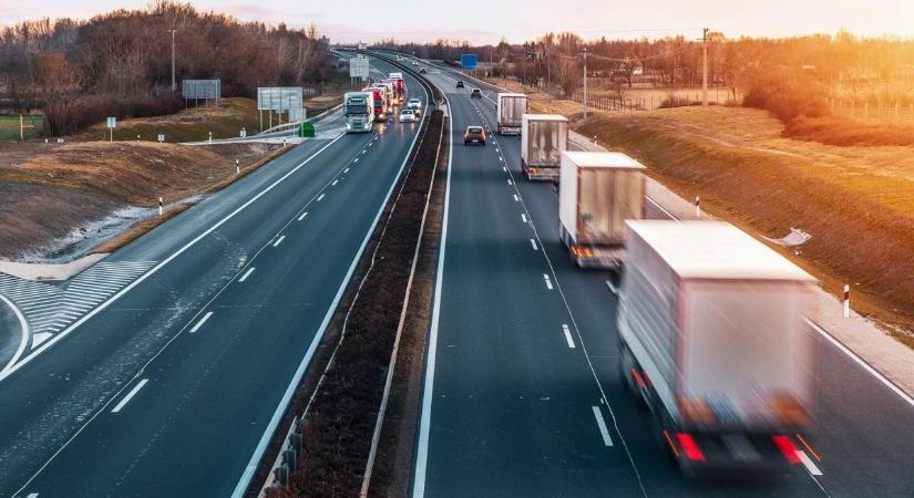 Megismétlődhet az útdíjsokk: másfélszeresére nőnek a díjak a főútvonalakon januártól