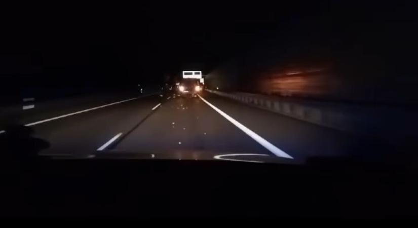 Tragédiával végződött az autós üldözés, szörnyethalt a sofőr