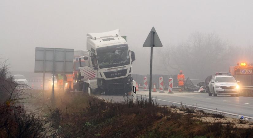 Videó és helyszíni fotók a várpalotai balesetről