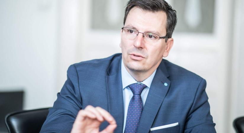 A zöldátállás, a digitalizáció és az extraprofitadó szorításában a magyar lízingpiac