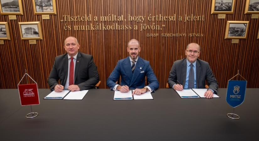 Meghatározó szereplő áll a biztosítási szakemberképzés mellé