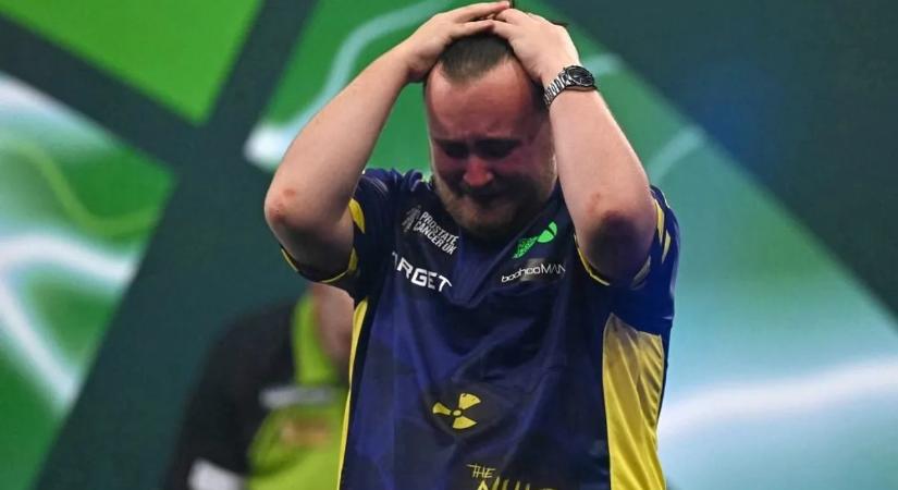 „Az anyjával él” – riválisa alázta meg a világbajnok tinédzsert a darts-vb előtt