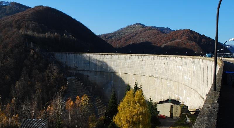 Benyújtotta az egyszerű indítványt az AUR: „Több mint százezeren ítéltettek szomjúságra és betegségre”