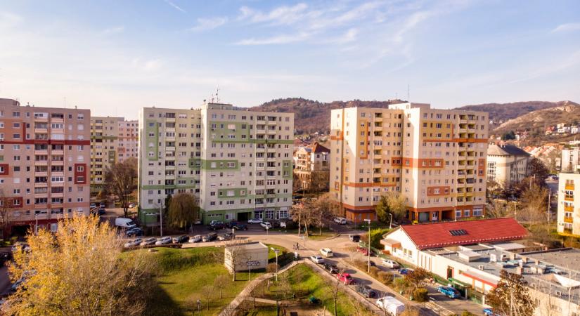 Brutális különbségek alakultak ki a lakáspiacon: ezeken a helyeken jöhet a hideg zuhany, erre kevés vásárló számított