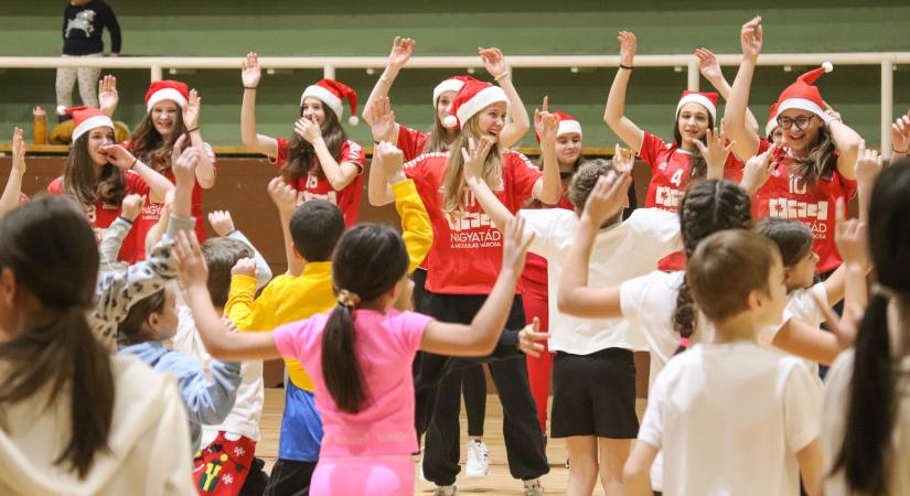 A városnak is hozott ajándékot az RKC Mikulása