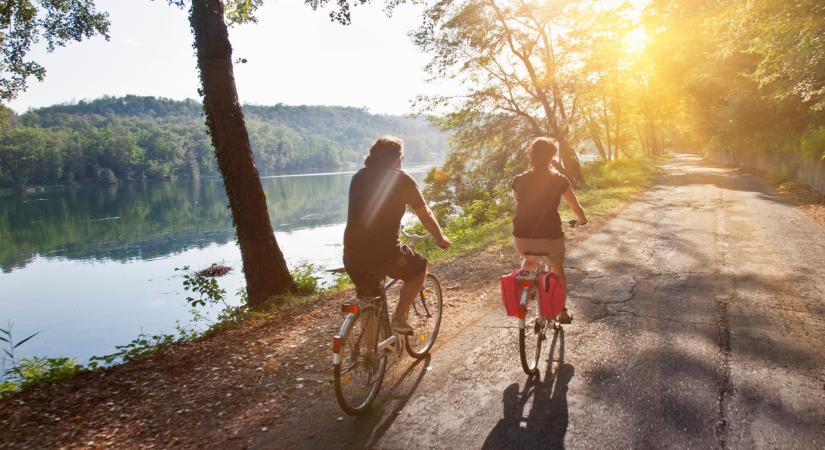 Újabb vízparti bringaútnak örülhetnek a magyarok: milliárdokból épülhet meg ez a 5,4 km-es szakasz