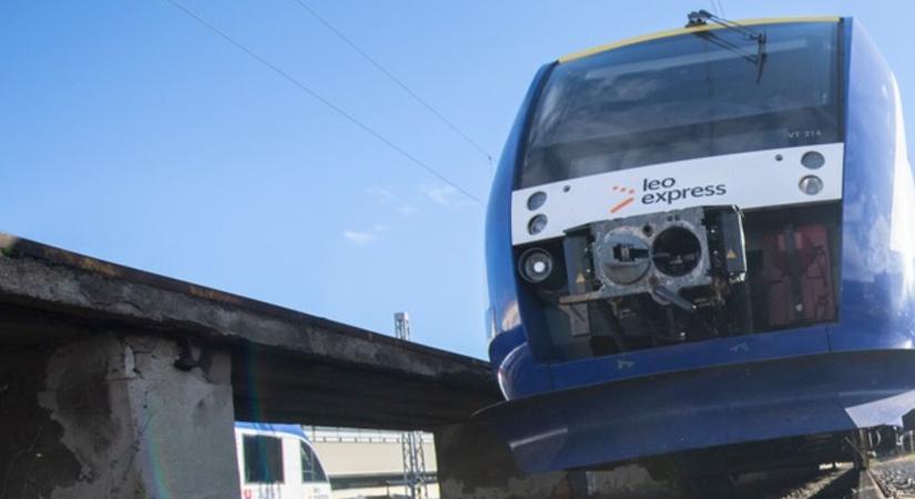 Rendkívüli: kisiklott a Leo Express vonata