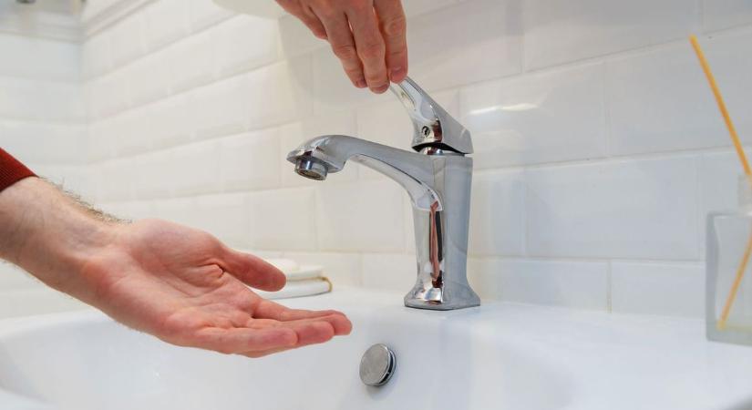 Ne lepődjön meg, ha zavarossá, klórossá válik a víz – ez az oka