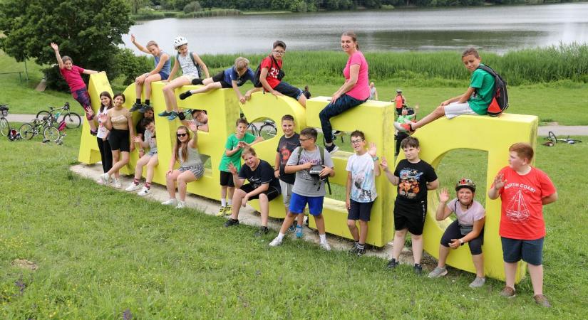 Osztálykalandra készülnek az iskolák! Milliókért megy a harc