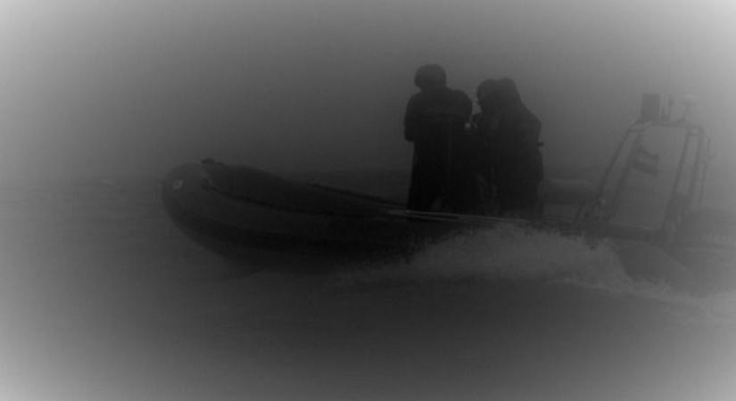 Balatoni riasztás: nem tudtak partot érni a sűrű ködben a horgászok