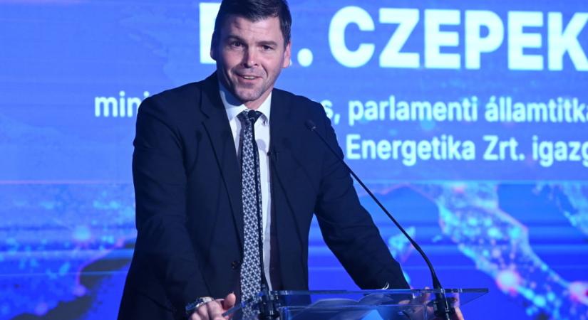 Czepek Gábor: Pályázónként 2,5 millió forint lakossági energiatárolók telepítésére