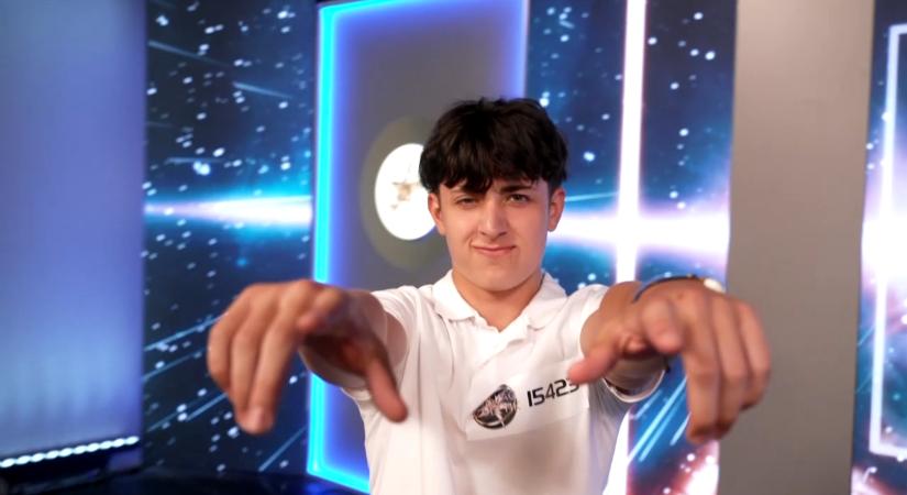 A Csillag Születik erdélyi szavalója, akinek a hangját bármeddig hallgatnánk