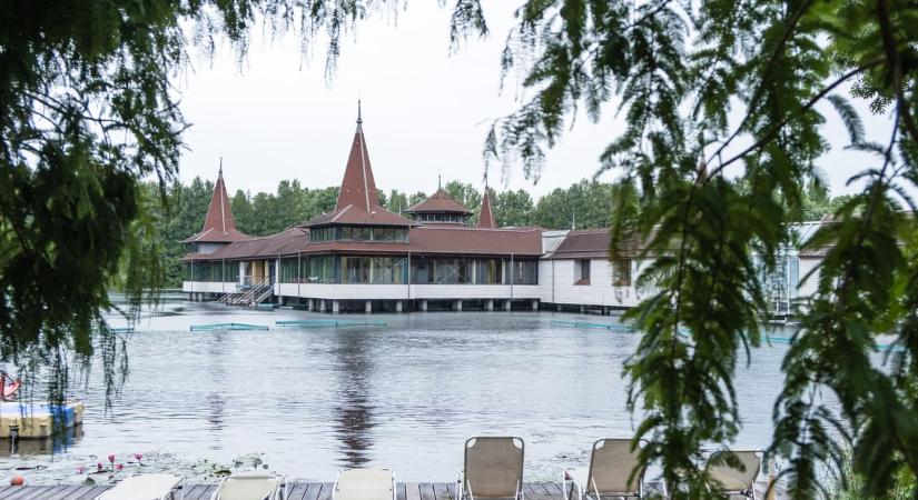 Lebontják Magyarország egyik legkedveltebb fürdőjét – az is kiderült, mi lesz helyette