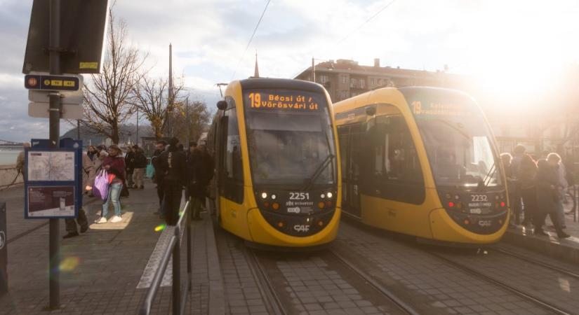 Vitézy „az elátkozottan tömegközlekedés-ellenes” újbudai politika feladására kéri László Imrét