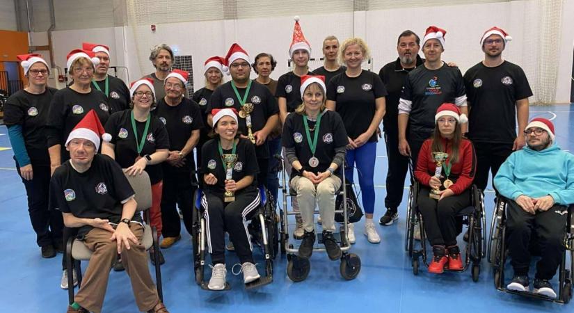 Több érem is volt a mikulás zsákjában