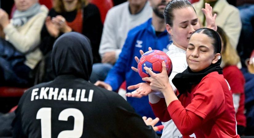 Egy válogatott minden meccsét elveszítette a kézivébén