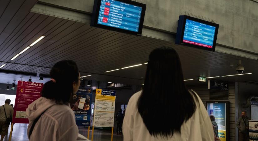 Érkezik az új okoskedvezmény: mínusz 15% annak, aki a MÁVPlusz appban vesz jegyet, vonatra, vagy buszra