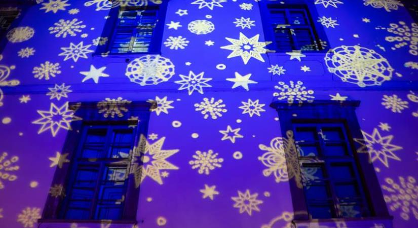 Bűncselekményt követsz el, ha így használod a karácsonyi fényeket! Az NKFH figyelmeztetése