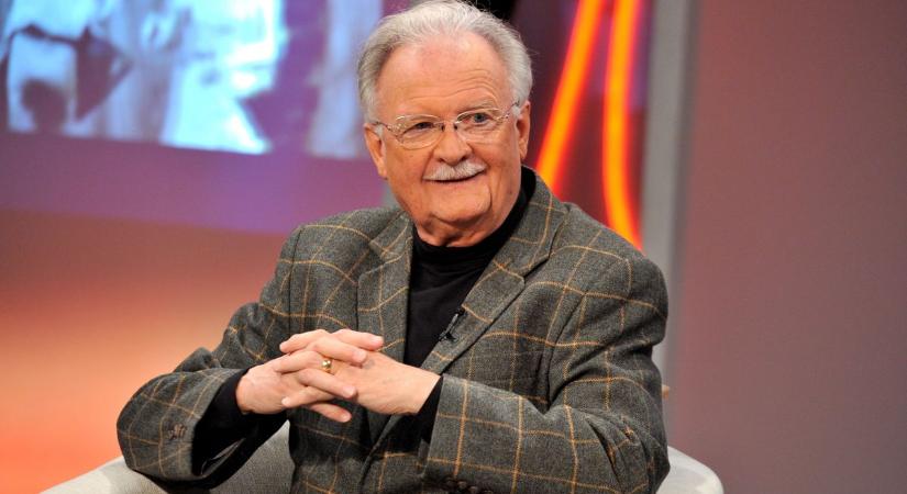 Meghatóan búcsúzott Balázs Pétertől Bodrogi Gyula