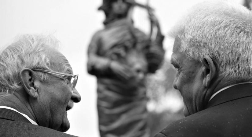 „Nagybetűs színházat csinált Szolnokon” – barátként búcsúzik Szalay Ferenc és Kállai Mária Balázs Pétertől