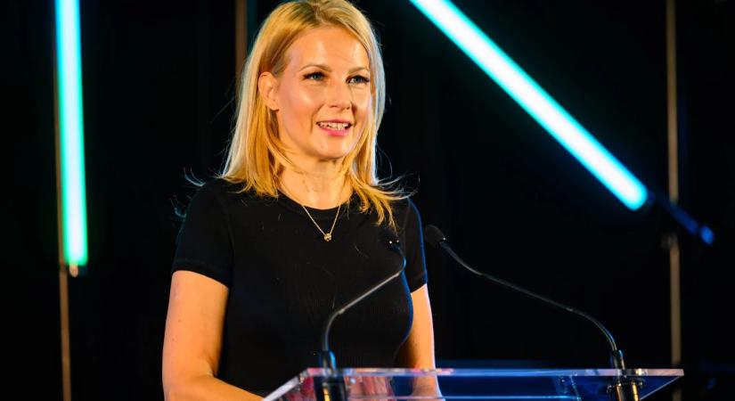 Luxus tetőtől talpig: el sem hinnéd, mennyibe került Várkonyi Andrea premier-szettje