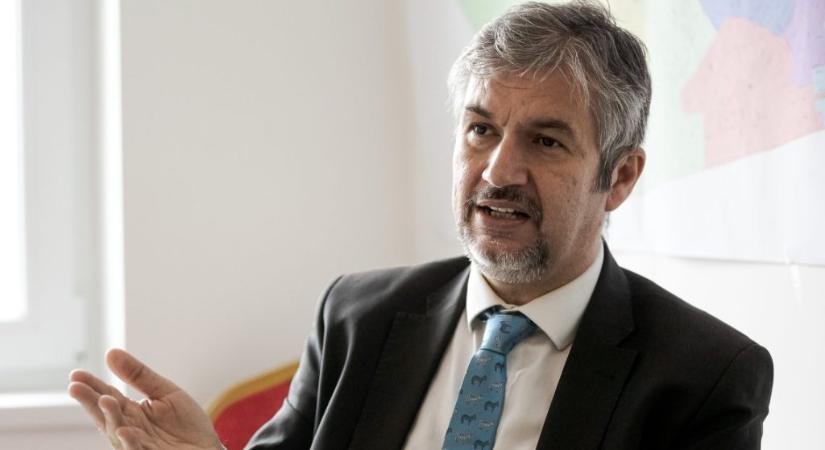 Hadházy Ákos szerint 70 milliárdot fizet az állam a 4iG-nek