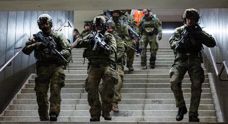 Teljes a háborús téboly Németországban, aggasztó részleteket közölt a német hadsereg tisztje